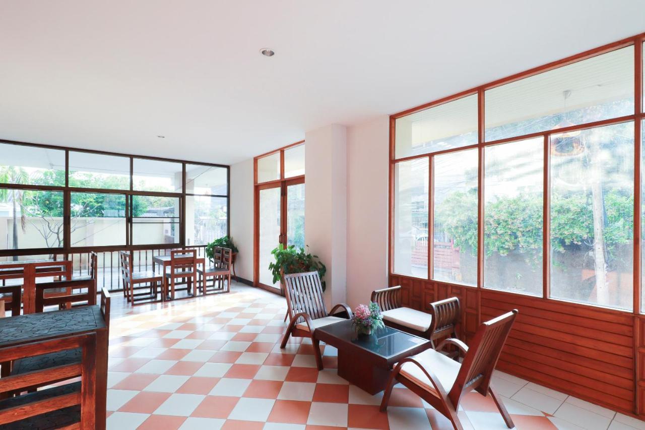 Oyo 794 Nice Mum Lodge เชียงใหม่ ภายนอก รูปภาพ
